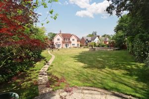 PERRY LANE- click for photo gallery